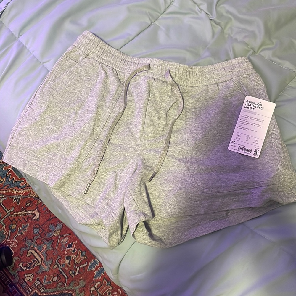Athleta grey shorts size 10